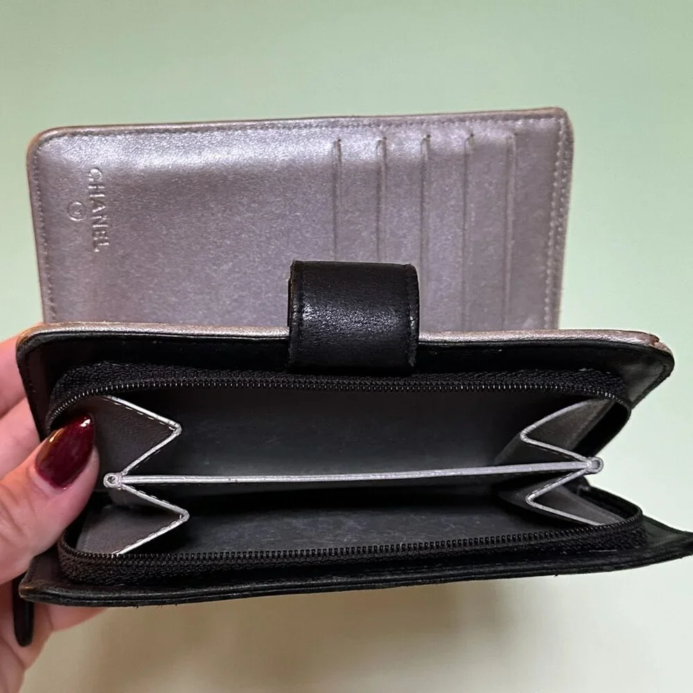 CHANEL Camellia Embossed Floral Zip Wallet - Picture 5 of 12